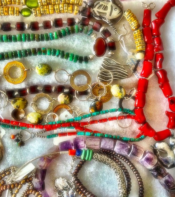 Comment choisir des bijoux qui mettent en valeur son style personnel ?